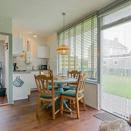 Eenvoudig Zomerhuisje De Strandpost - Aan Zee Nyaraló